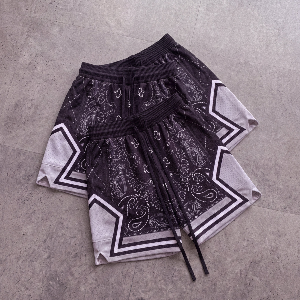 "Chi Black/Grey Paisley" Heavyweight Mesh Shorts