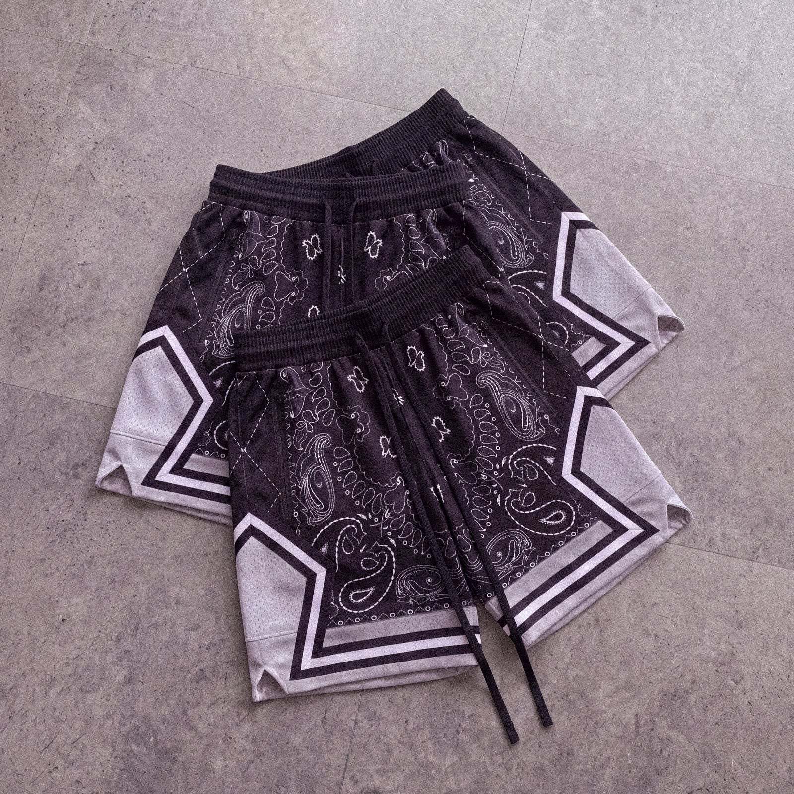 "Chi Black/Grey Paisley" Heavyweight Mesh Shorts